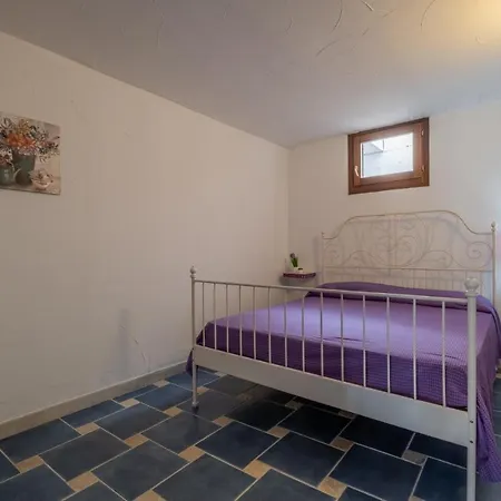 Holiday home Oleandri Rossi Tanaunella