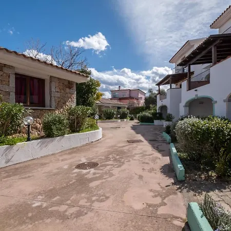 Oleandri Rossi Holiday home *